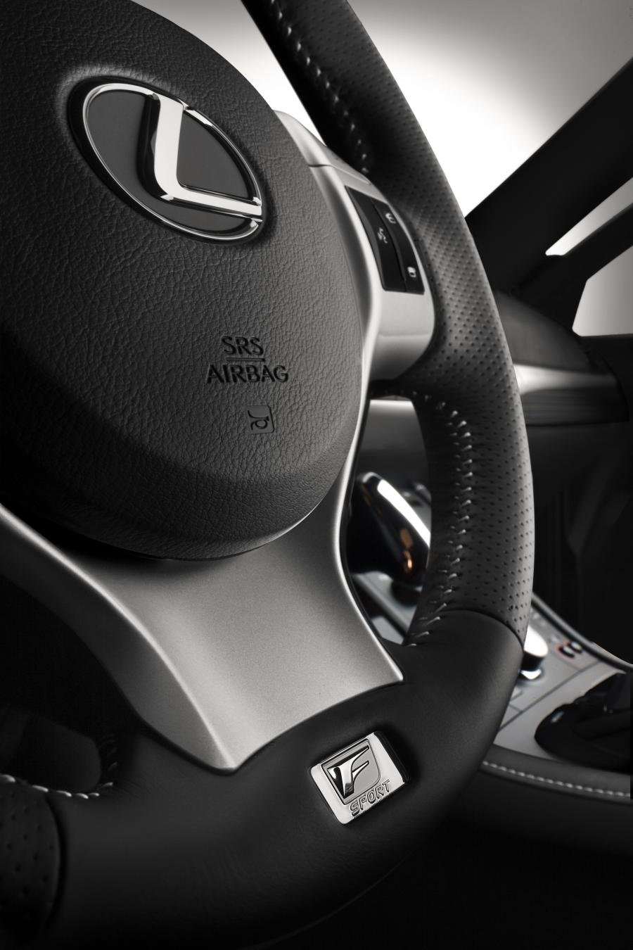  Lexus CT200h F-Sport Special Edition 2011 года  (фото 3 из 19)